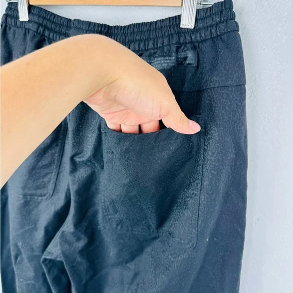 Lululemon Lab Series Terra Cosmos Fall 23 Jacquard Leopard Print Black Trousers - Picture 13 of 14